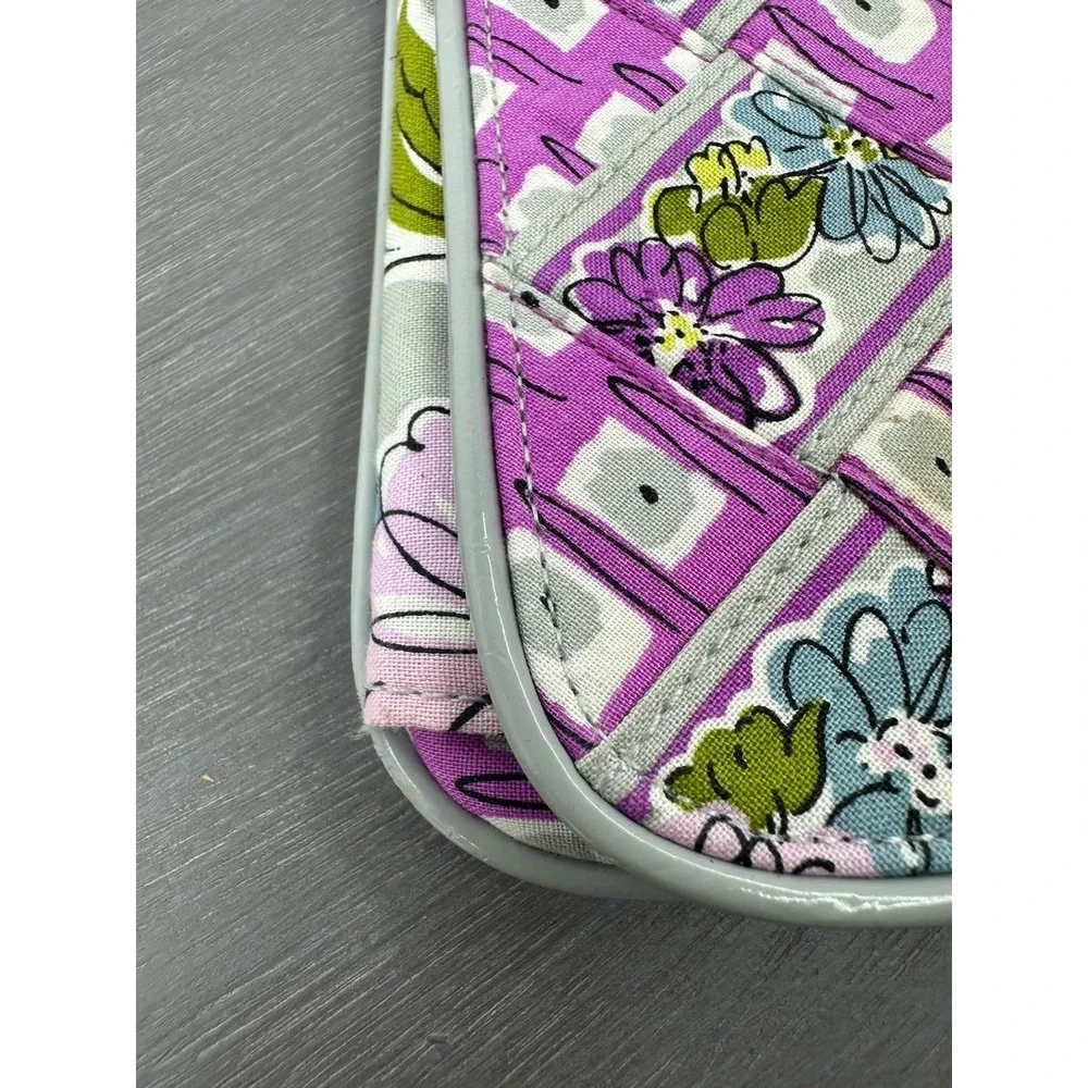 Vera‎ Bradley Criss Cross Wristlet Watercolors Zipper Compartments Wallet